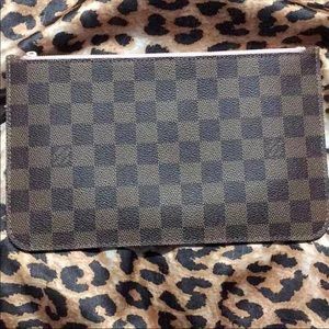 Louis Vuitton Pouchette